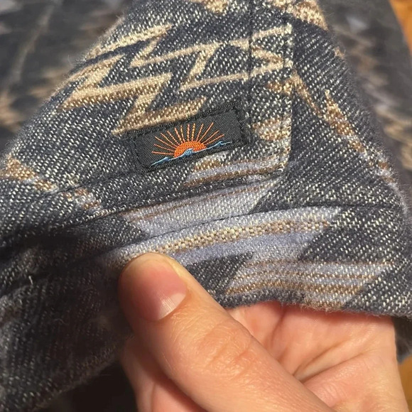 ‼️FAHERTY jacket‼️ - Picture 6 of 9